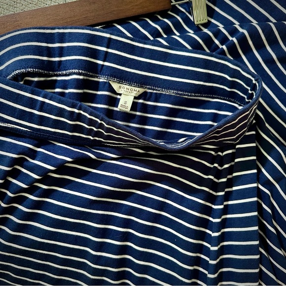 Sonoma navy and white stripe maxi skirt, size Small. - Picture 2 of 2